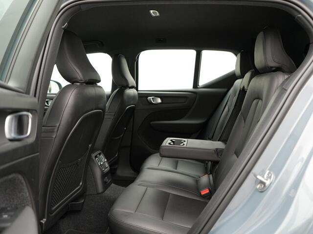 Volvo XC40 1.5 T4 Plug-in hybrid Core Bright incl wegklapbaare trekhaak | Electr.bedienb wegklapbare trekhaak | Apple Carplay | Navigatie | Achteruitrij camera | Parkeersensoren achter | Start/stop | Wifi | Spraakbediening | Connected services |
