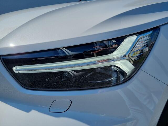 Volvo XC40 1.5 T5 Recharge Inscription Expression 19" All seasons Wielen - Lighting Pack - Climate - Privacy Glass - Parking Pack - Camera achter - PDC voor en achter - 1800 KG Trekgewicht - Alarm