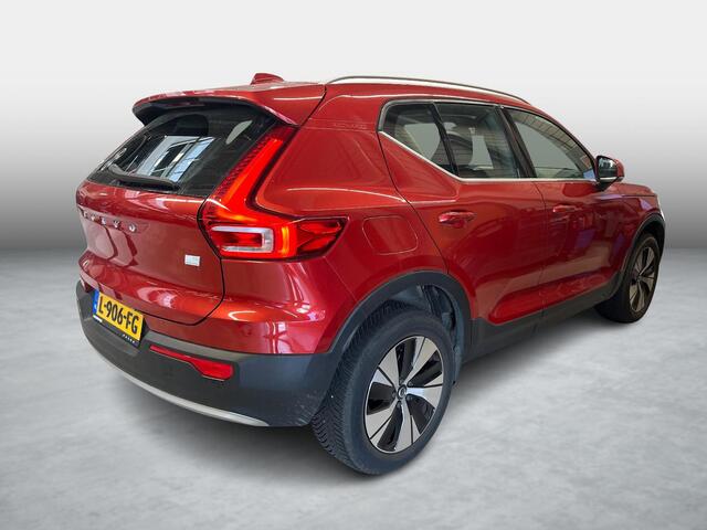 Volvo XC40 1.5 T5 Recharge Business Pro | Plug-in Hybrid (PHEV) | Trekhaak | Panoramadak | Achteruitrijcamera | Parkeersensoren | Stoelverwarming | Elektrisch Verstelbare Voorstoelen | Keyless Entry | Elektrische Achterklep | Cruise Control Adaptief | BLIS | Navigat