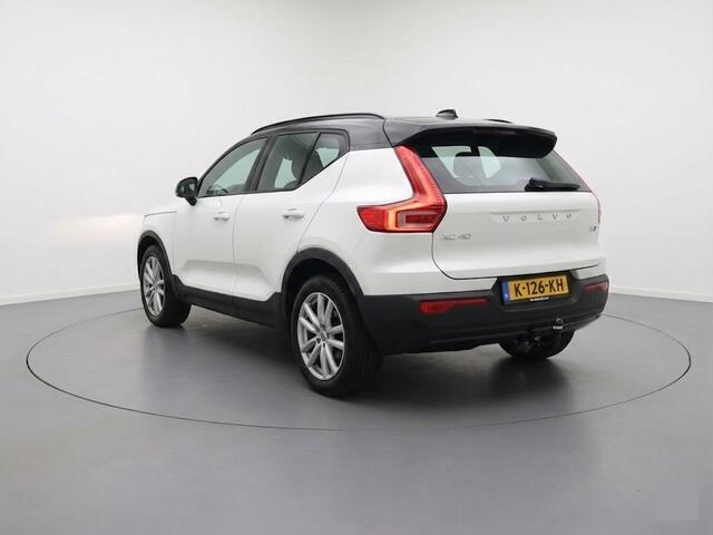 Volvo XC40 1.5 T4 Recharge R Design | Geen import | Trekhaak | Camera