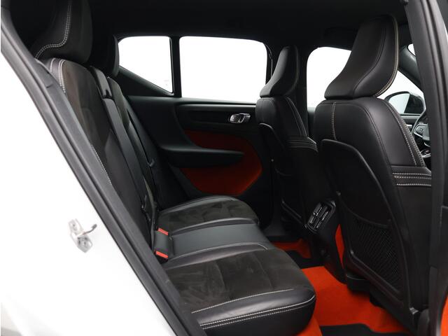 Volvo XC40 2.0 T5 AWD R-Design Intro Edition / Trekhaak / Stoel- + stuurwielverwarming / Pilot Assist / Achteruitrijcamera / Harman Kardon Audio / 20"