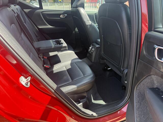 Volvo XC40 1.5 T5 262 pk Recharge Ultimate Dark