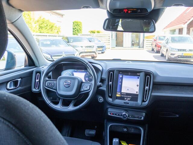 Volvo XC40 1.5 T2 Momentum Core LED Virtual cockpit Navi