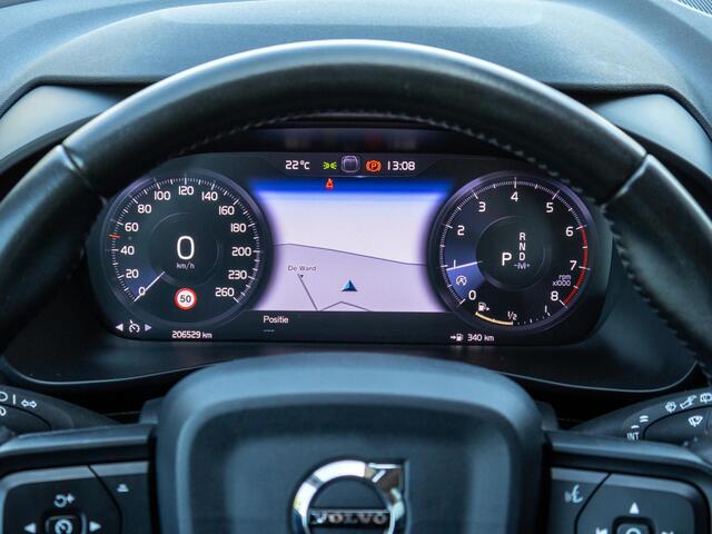 Volvo XC40 1.5 T2 Momentum Core LED Virtual cockpit Navi