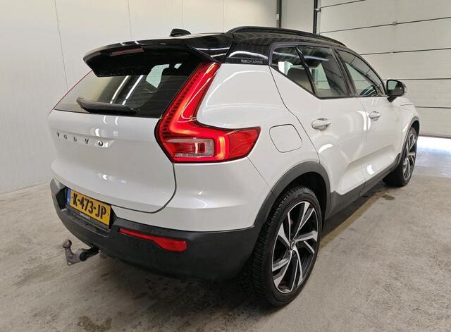 Volvo XC40 T5 Hybride R-Design / Panoramadak / Trekhaak / Pdc./ Leder / Airco-ecc./ Radio multimedia / Apk 01-2027