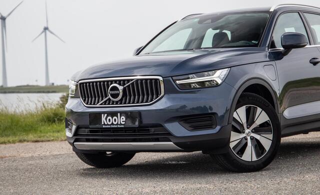 Volvo XC40 1.5 T4 Recharge Inscription AUTOMAAT / PLUG IN HYBRID / CARPLAY / CAMERA / STOELVERWARMING