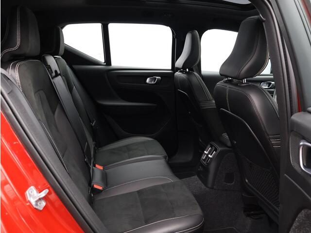 Volvo XC40 1.5 T4 Recharge R-Design / Trekhaak / Panoramadak / 360 Camera / Harman kardon / Adaptive Cruise / Nubuck Bekleding / BLIS /
