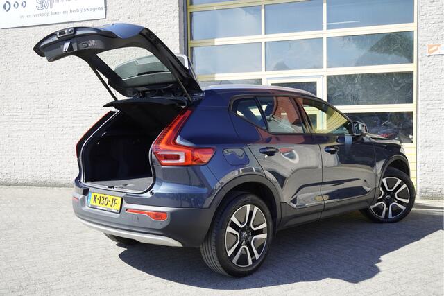 Volvo XC40 1.5 T2 Automaat! Business Pro BJ2021 Lmv 19" | Led V+A | Pdc | Keyless entry | Elek. achterklep | Achteruitrijcamera | App-Connect | Navi | Virtual cockpit | Climate control | Cruise control | Sportstoelen | Zwarte hemel | Getint glas