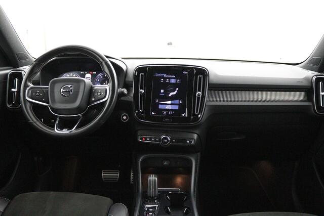 Volvo XC40 2.0 T4 R-Design | Parkeercamera | Stoelverwarming | Elektrische kofferklep | Navigatie