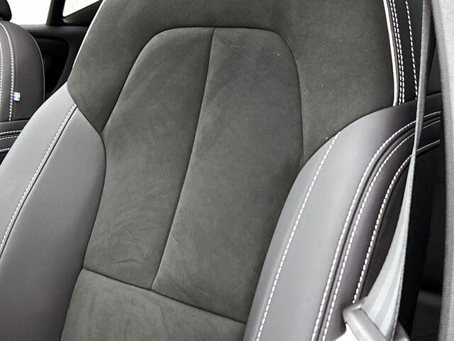 Volvo XC40 P6 Ultimate | Panorama dak | Memory | Climate | 95% SOH |