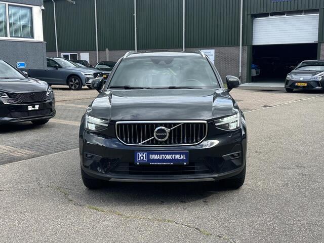 Volvo XC40 1.5 T4 Plug-in hybrid Core Bright BOMVOL! | STOEL + STUURVERWARMING |ELEK. TREKHAAK | KEYLESS | DODEHOEK | ADAP. CRUISE | CAMERA | ELEK. ACHTERKLEP | DRAADLOZE TEL LADER | RIJKLAAR! MET 12 MND BOVAG GARANTIE | DEALER ONDERHOUDEN