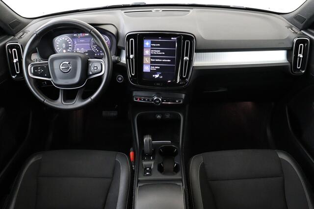 Volvo XC40 T4 MOMENTUM -CRUISE|CAMERA|BLIS|NAVI|TREKHAAK|18"