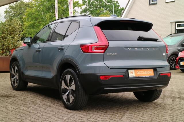 Volvo XC40 1.5 T4 Plug-in hybrid Plus Dark | Trekhaak! | Camera | Blind spot! |
