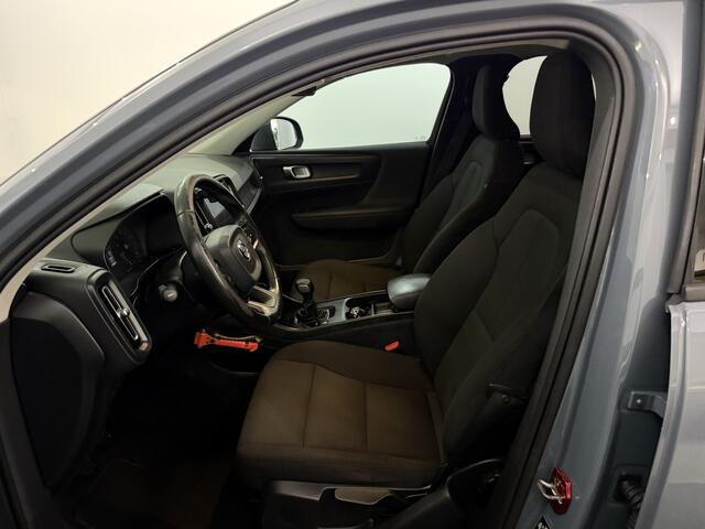 Volvo XC40 1.5 T3 Camera, Navi, Keyless start, Cruise control, Clima, Sportief velgen, Virtual desk