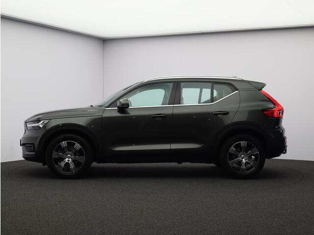 Volvo XC40 2.0 T4 190PK Inscription / Trekhaak / Lederen Bekleding / Stoelverwarming / Keyless / Parkeercamera / Park Assist V+A /