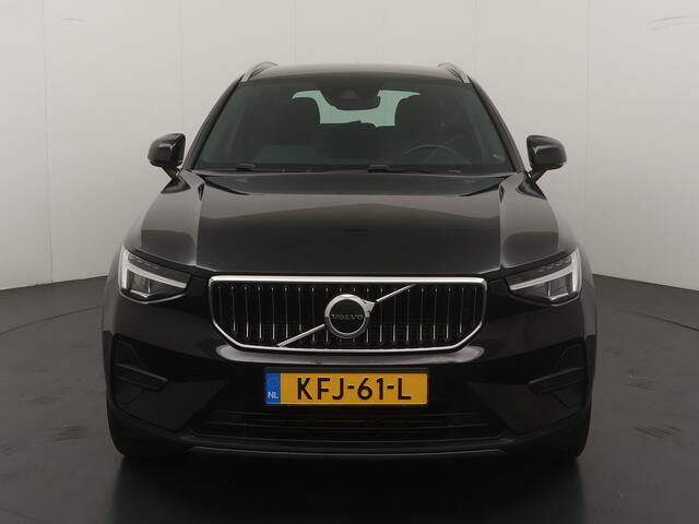Volvo XC40 1.5 T4 211 pk Plug-in hybrid Plus Bright | Trekhaak | Camera | El. a. klep | Harman Kardon | El. verst. stoel + geh. |