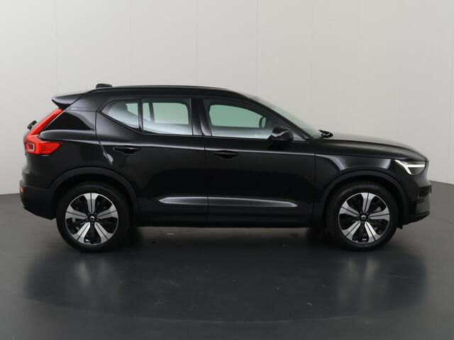 Volvo XC40 Recharge Core | Navigatie | Stoelverwarming | Stuurwielverwarming | Achteruitrijcamera | Apple Carplay/Android Auto |