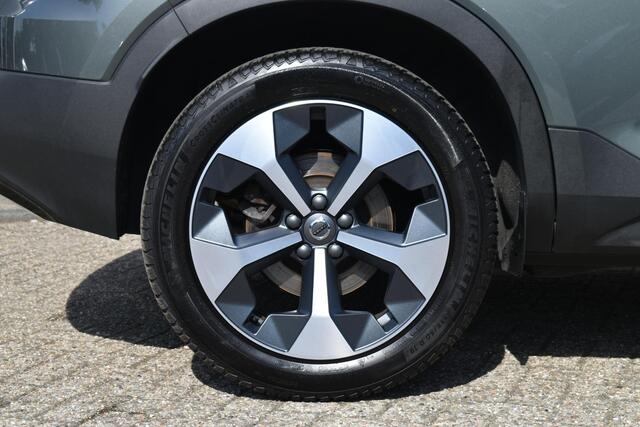 Volvo XC40 B4 Automaat Plus Dark | Premium Audio by Harman Kardon | Semi Electrische Trekhaak | Adaptieve Cruise Control | BLIS | Elektrisch verstelbare Voorstoelen | Stoel-/Stuurwiel verwarming | 19 Inch Lichtmetalen Velgen |