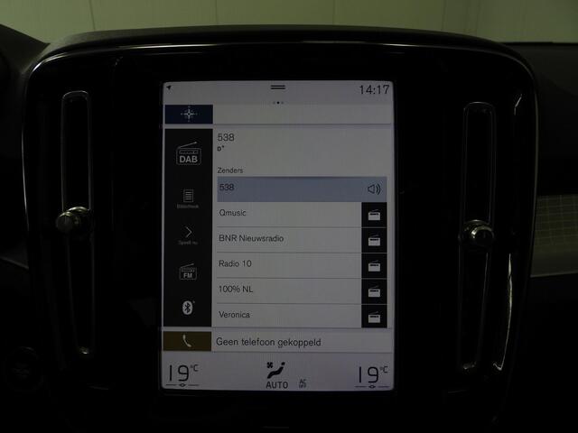 Volvo XC40 1.5 T4 Plug-In Hybrid Core Bright NAVI/CAMERA/LED/18"LMV!