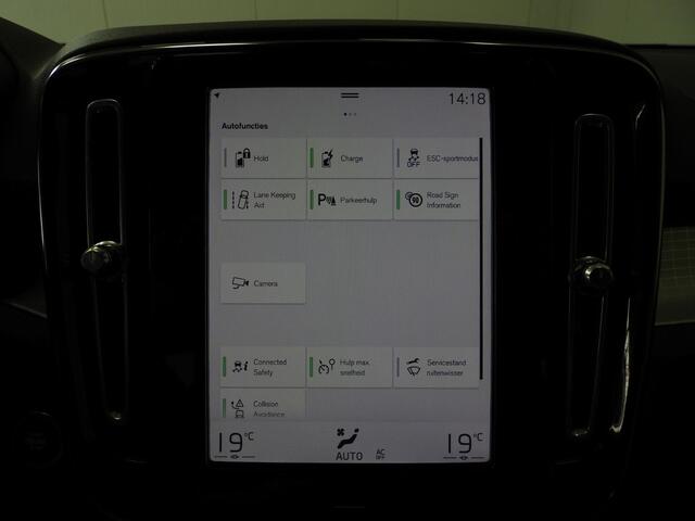 Volvo XC40 1.5 T4 Plug-In Hybrid Core Bright NAVI/CAMERA/LED/18"LMV!