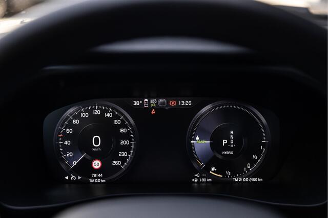 Volvo XC40 1.5 T4 Plug-in hybrid Core Bright | Camera | Carplay | LED