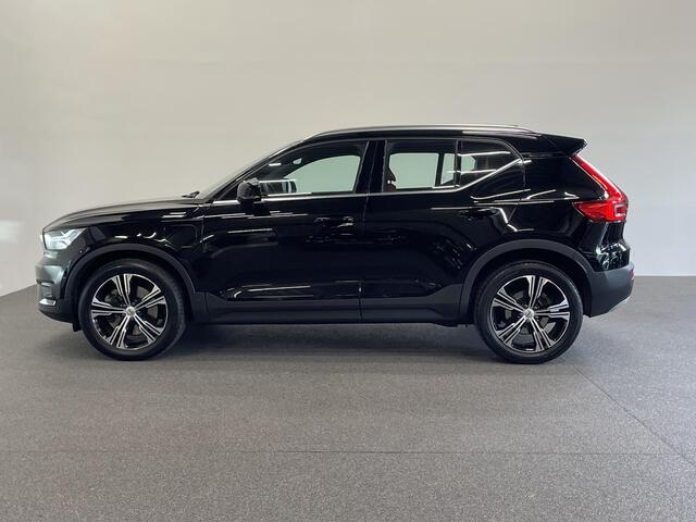 Volvo XC40 1.5 T5 Recharge Inscription Navigatie Apple Carplay Android Auto Camera Parkeersensoren Cruise Control Leder Full LED Stoel- en stuurverwarming Climate Control Lichtmetalen velgen