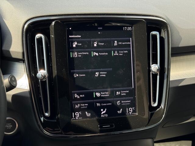 Volvo XC40 1.5 T4 Recharge Dark Plus - Navi - camera - Elec. stoelen - Pilot assist