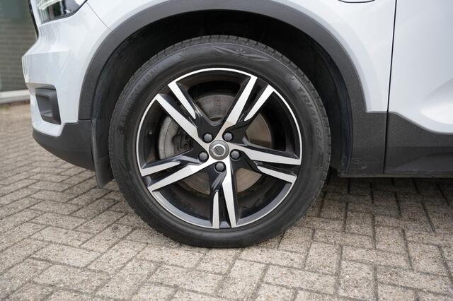 Volvo XC40 1.5 T4 RECH R-DESIGN.CARPLAY,CAMERA,PLUGIN