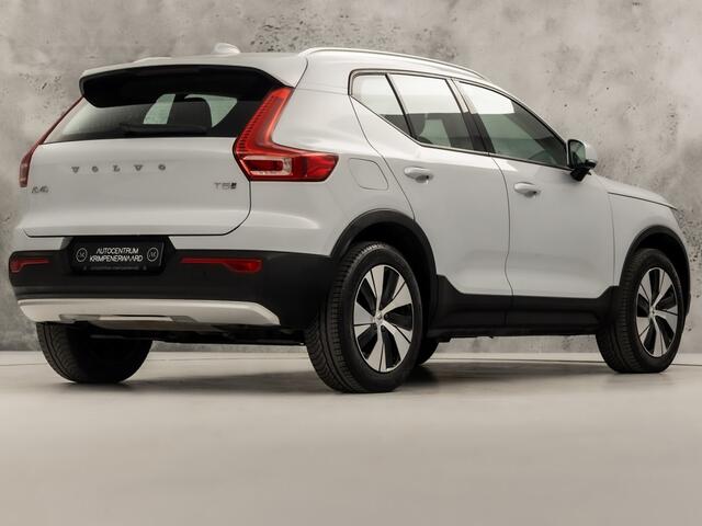 Volvo XC40 1.5 T5 Recharge Inscription 262Pk Automaat (APPLE CARPLAY, GROOT NAVI, LEDER, CAMERA, SPORTSTOELEN, KEYLESS, ELEK ACHTERKLEP, NIEUWSTAAT)