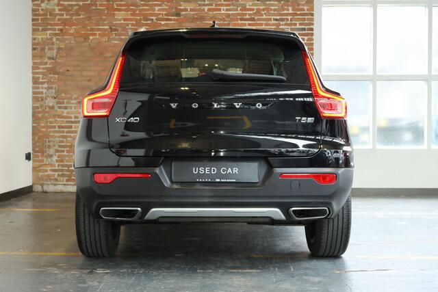 Volvo XC40 T5 Twin Engine Inscription | Stoelverwarming | Parkeersensoren voor + achter | Parkeercamera | Volvo on Call | Navigatie | Lederen bekleding | 1ste Eigenaar | Dealeronderhouden |