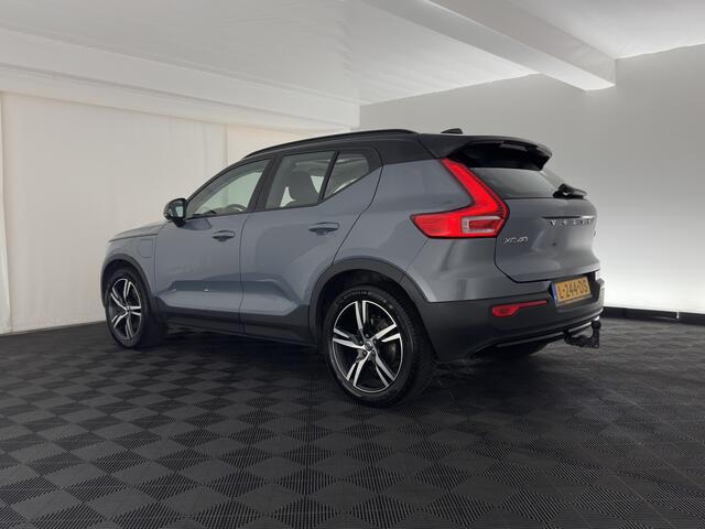 Volvo XC40 1.5 T4 Recharge R-Design Expression {SoH-83%} (Plug-in) (INCL-BTW) Aut. *PANO | DIGI-COCKPIT | HARMAN/KARDON | BLINDSPOT | KEYLESS | DAB | SPORTSEATS | FULL-LED | NAVI-FULLMAP | CAMERA | ECC | TOWBAR | 18'' ALU*