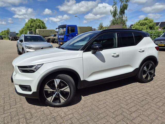 Volvo XC40 Recharge P8 AWD R-Design ( SOH 94% ) Pano | Harman Kardon