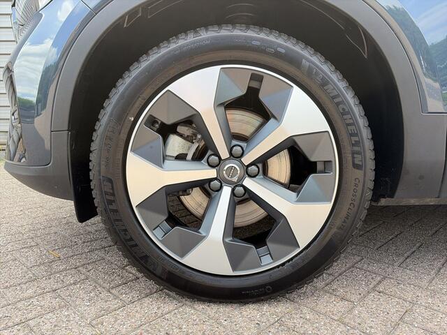 Volvo XC40 2.0 B4 Plus Dark / Elektr. verstelb. voorstoelen / Harman/Kardon / Achteruitrijcamera /