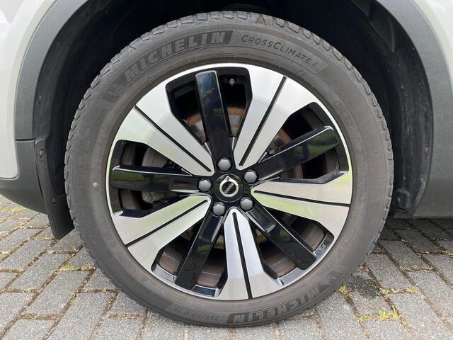 Volvo XC40 1.5 T4 Plug-in hybrid Core Bright | Rijklaar incl 12 mnd Bovag | Facelift Carplay Camera