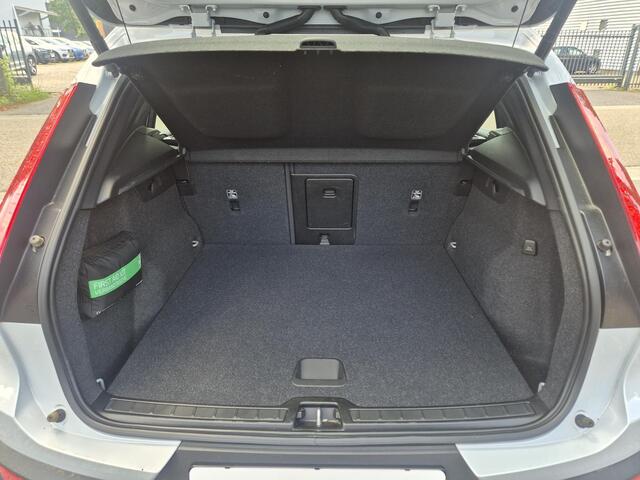 Volvo XC40 1.5 T4 Recharge Inscription Expression Panodak/Stoel-Stuur verw/Keyless etc.