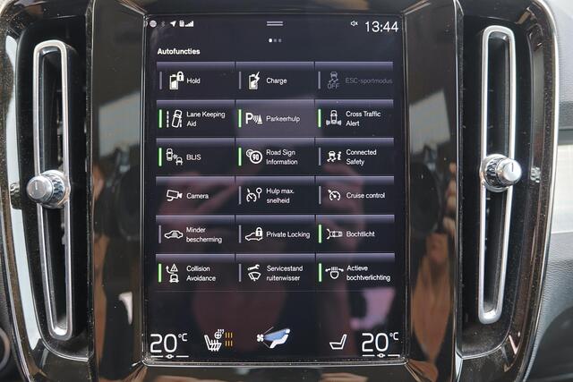 Volvo XC40 T5 Recharge Inscription - IntelliSafe Assist & Surround - Adaptieve LED koplampen - Parkeercamera achter - Verwarmde voorstoelen & stuur - Parkeersensoren voor & achter - Elektr. bedienb. voorstoelen met geheugen links - Draadloze tel. lader - Extra getin
