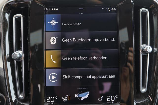 Volvo XC40 T5 Recharge Inscription - IntelliSafe Assist & Surround - Adaptieve LED koplampen - Parkeercamera achter - Verwarmde voorstoelen & stuur - Parkeersensoren voor & achter - Elektr. bedienb. voorstoelen met geheugen links - Draadloze tel. lader - Extra getin