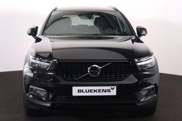 Volvo XC40 T4 Recharge R-Design - IntelliSafe Assist & Surround - 360º Camera - Verwarmde voorstoelen, stuur & achterbank - Parkeersensoren voor & achter - Extra getint glas - Inklapbare trekhaak - 21' LMV