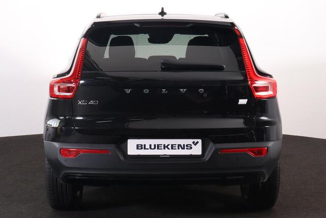 Volvo XC40 T4 Recharge R-Design - IntelliSafe Assist & Surround - 360º Camera - Verwarmde voorstoelen, stuur & achterbank - Parkeersensoren voor & achter - Extra getint glas - Inklapbare trekhaak - 21' LMV