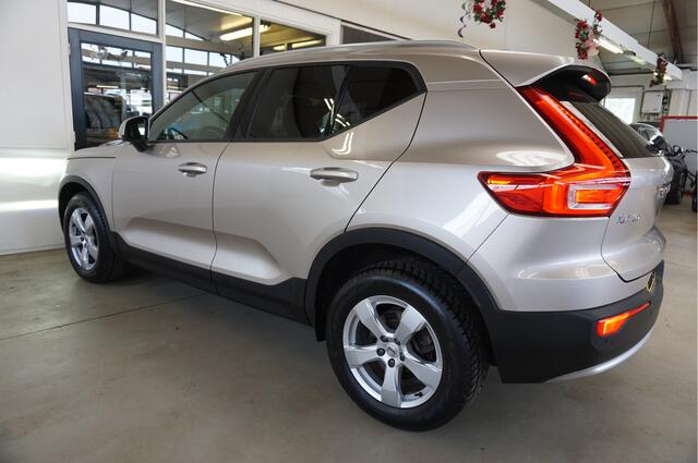 Volvo XC40 2.0 B3 Plus Stoel/stuur-verw. Pilootassistentie
