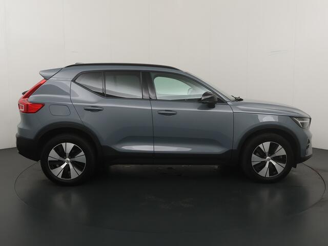 Volvo XC40 1.5 T5 Ultra Dark | Camera | Elektrische Achterklep | Stuurverwarming | Voor en Achter Stoelverwarming | All Season banden | Draadloos oplader | Elektrische Voorstoelen Met Geheugen | Bliss |