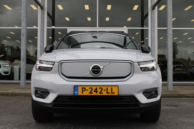 Volvo XC40 232PK Automaat Recharge Pro | 360 Camera | Adapt. Cruise | H&K Audio | 20" LMV | Verw. Voorstoelen & stuurwiel | Elektrisch verstelbare voorstoelen