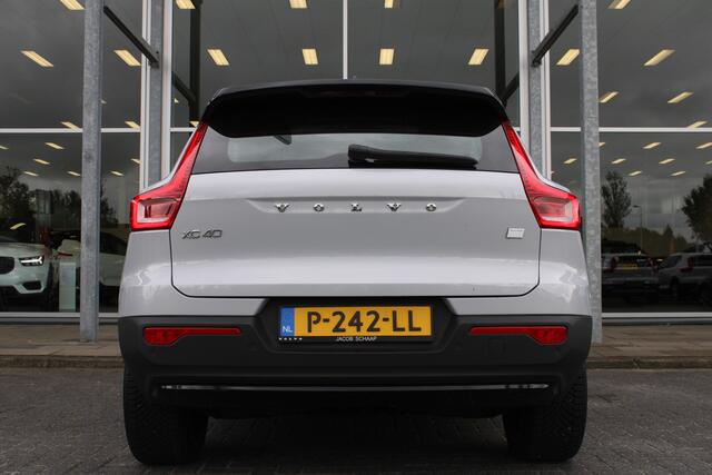 Volvo XC40 232PK Automaat Recharge Pro | 360 Camera | Adapt. Cruise | H&K Audio | 20" LMV | Verw. Voorstoelen & stuurwiel | Elektrisch verstelbare voorstoelen