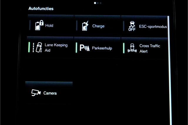 Volvo XC40 1.5 T4 155kW/211pk DCT7 Recharge R-Design PANORAMADAK + PILOT ASSIST + SPORTSTOELEN + 360 CAMERA + HARMAN/KARDON + ADAPT.CRUISE + LANE ASSIST + BLIS + KEYLESS ENTRY&GO + MISTLAMPEN VOOR + PARKSENSOREN + 19" LM-VELGEN!!