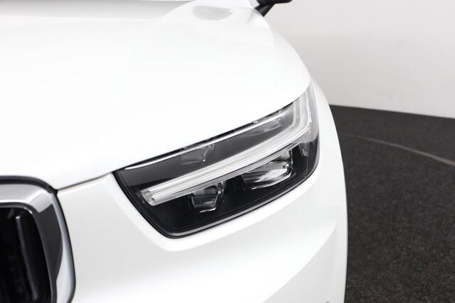 Volvo XC40 1.5 T4 Recharge Inscription Expression |Parelmoer wit|Pano dak|