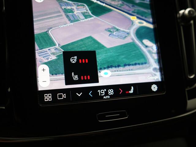 Volvo XC40 Core Recharge Pure 69 kWh 231pk Dealer O.H. | Warmtepomp | Camera | Sportstoelen & Stuur Verwarmd | Google Assistent | Apple Carplay | Cruise Control | Virtual Cockpit | DAB |