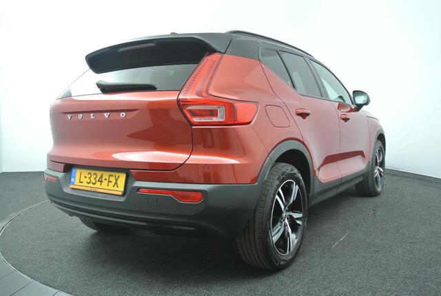 Volvo XC40 1.5 T3 R-Design | Trekhaak | 360 Camera | Stoel & Stuur Verwarming |