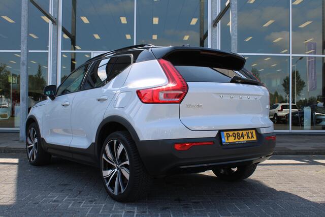 Volvo XC40 232PK Recharge Plus | Adapt. Cruise | BLIS | Warmtepomp | Camera + PDC | 20" LMV | Getint glas |