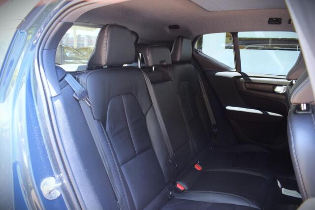 Volvo XC40 1.5 T5 PHEV R-Design met PANORAMA|TREKHAAK|LEDER|