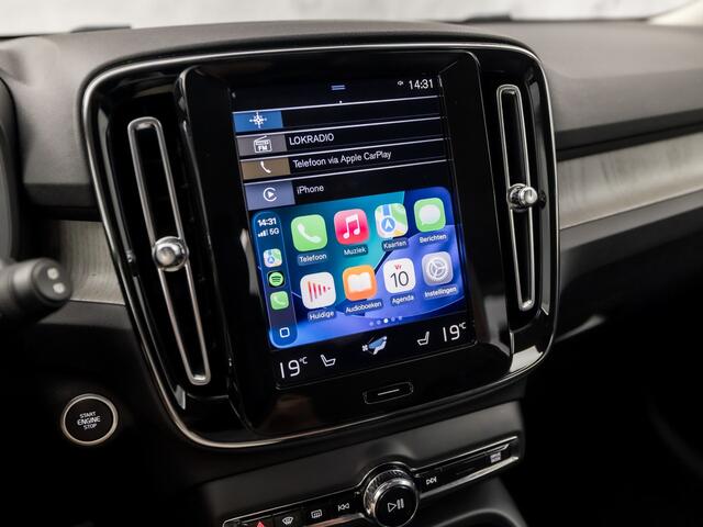 Volvo XC40 1.5 T4 Recharge Inscription 211Pk Automaat (APPLE CARPLAY, GROOT NAVI, MEMORY SEATS, LEDER, SPORTSTOELEN, KEYLESS, STOELVERWARMING, CAMERA, ELEK ACHTERKLEP, NIEUWSTAAT)